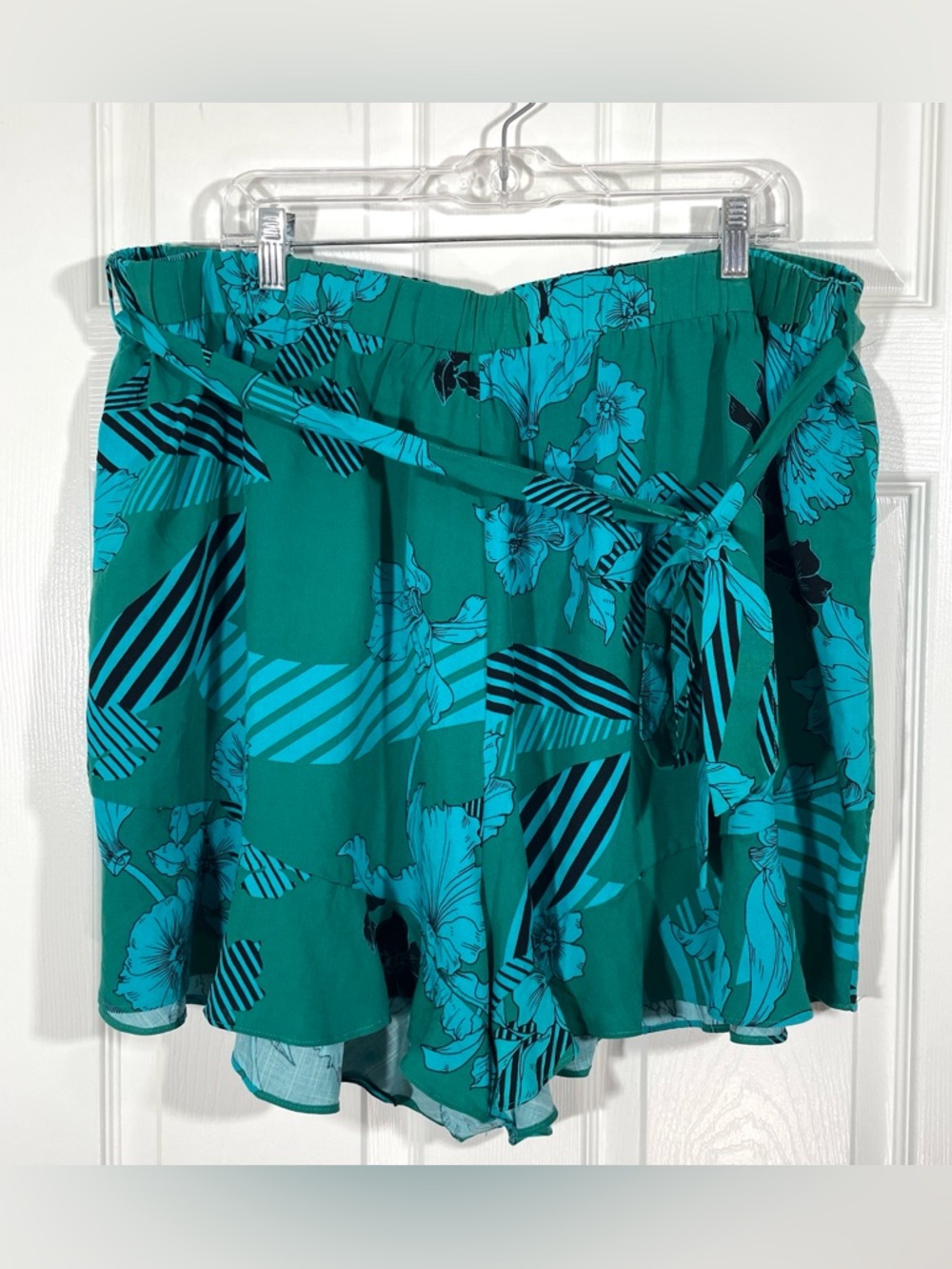 City Chic floral shorts plus sized geometric vacation summer